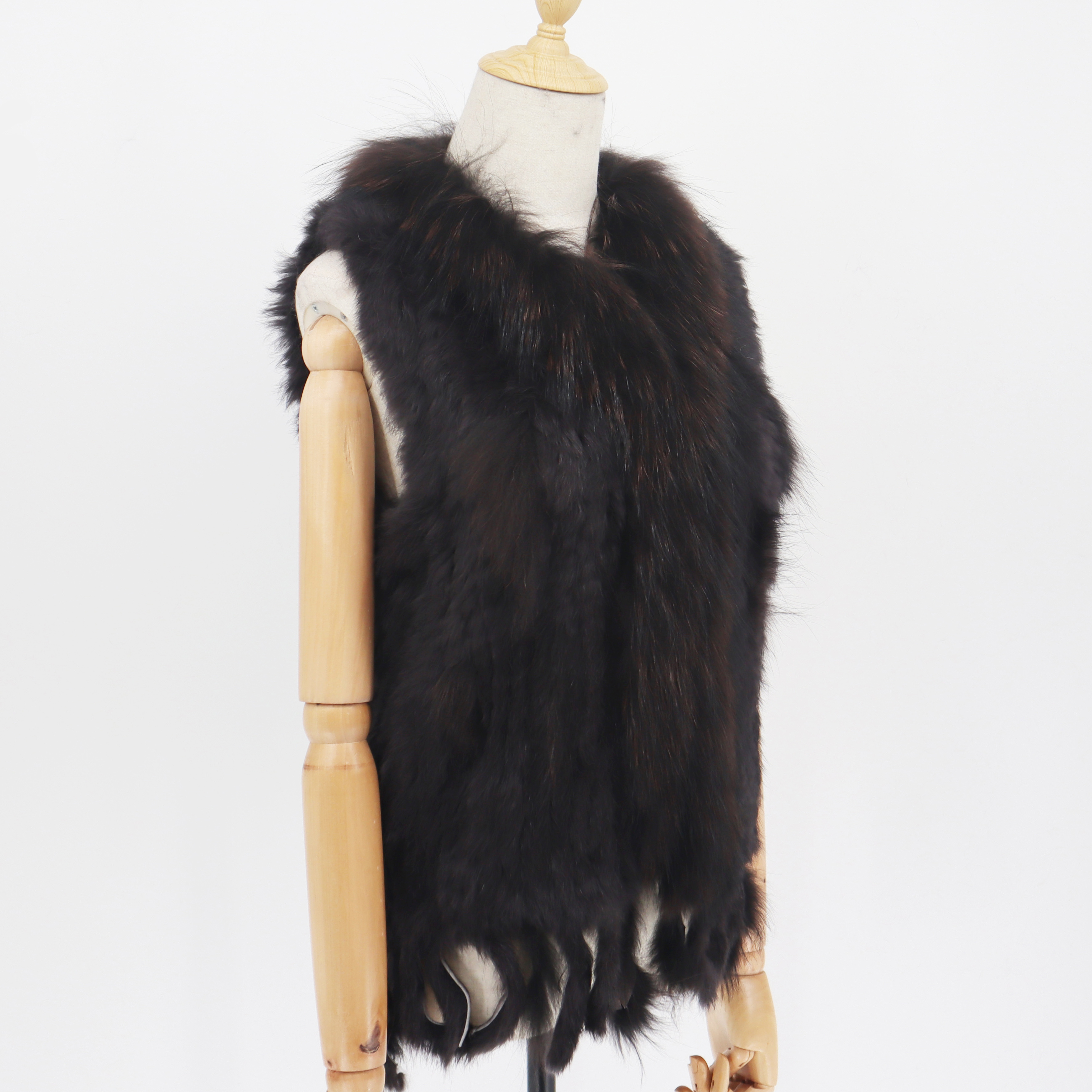 Factory Customized   Real Rabbit Fur Tassel Vest High-end Women Knitted Sleeveless Vests Natural Raccoon Fur Jacket